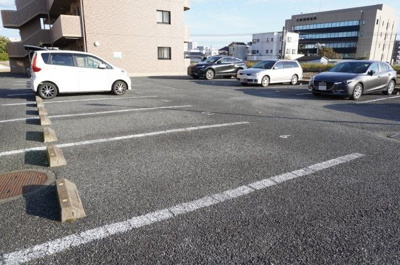 【駐車場】 | エム・セレーノ