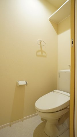 【トイレ】 | フローラ | 多機能便座付きトイレです。