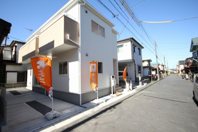 【前面道路含む現地写真】 | 三郷市寄巻全１棟