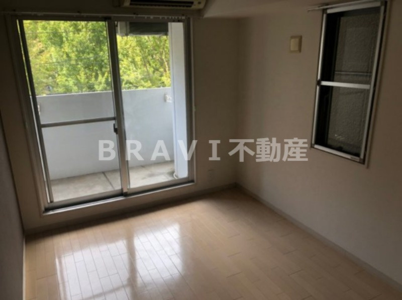 mosaique（モザイク）　BRAVI不動産の寝室|【mosaique】広くて明るい寝室