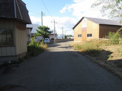 【周辺】 | 能代市河戸川中西山・倉庫