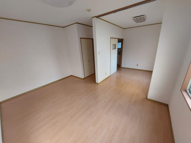 ハイツ前原の居間・リビング