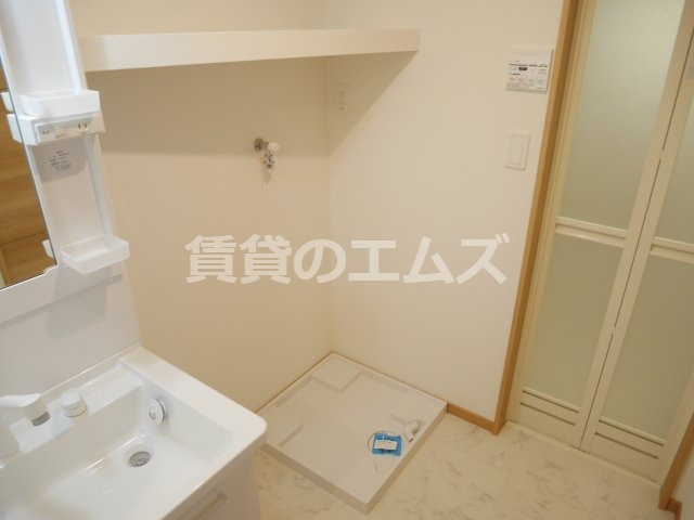 【設備】 | メゾンソレイユ那珂 | メゾンソレイユ那珂の室内洗濯機置き場