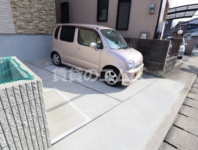 【駐車場】 | メゾンソレイユ那珂 | メゾンソレイユ那珂の駐車場