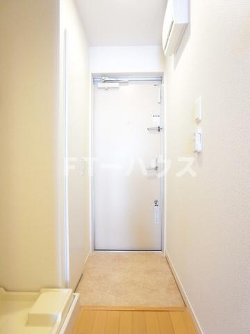 リブリ・幕張本郷の玄関