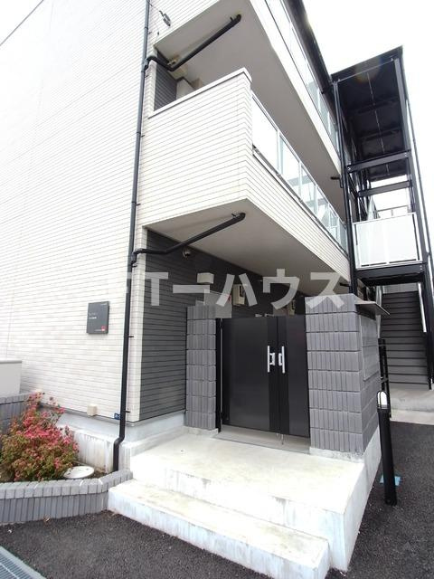 リブリ・幕張本郷のエントランス