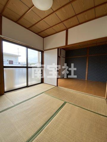 【和室】 | きれいな和室です　照明ついてます