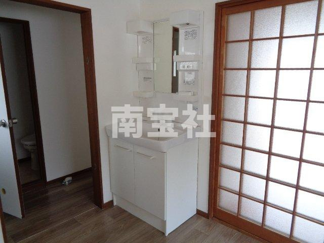 【洗面所】 | 朝の身支度には欠かせない独立洗面化粧台