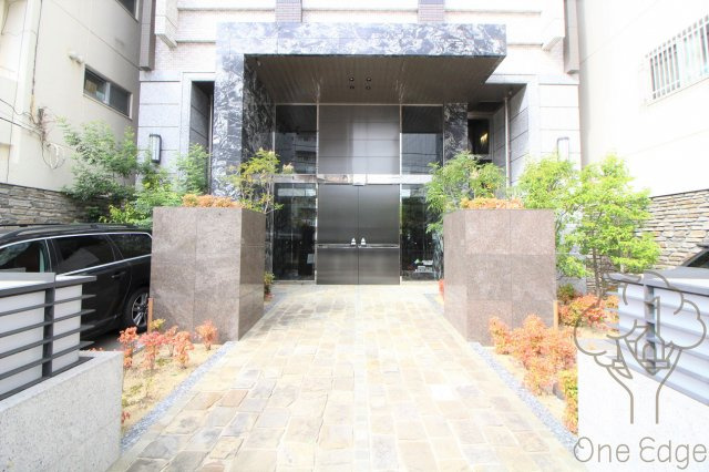 Gate Court Higasimikuniのエントランス