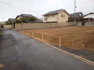 【前面道路含む現地写真】