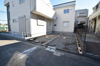 【駐車場】 | 現地見学や資料請求などお気軽にお問合わせ下さい。
周辺環境とあわせて現地ご案内致します。