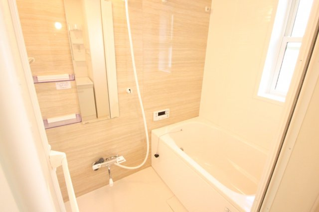 メゾン・ソレイユ長栄寺の浴室