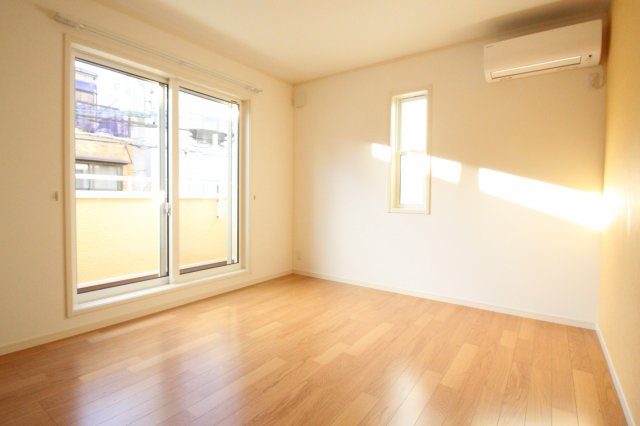 メゾン・ソレイユ長栄寺の洋室