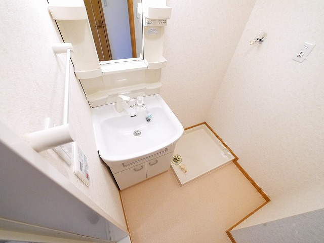 セレーノ東生駒Ａ棟の設備|洗面所です