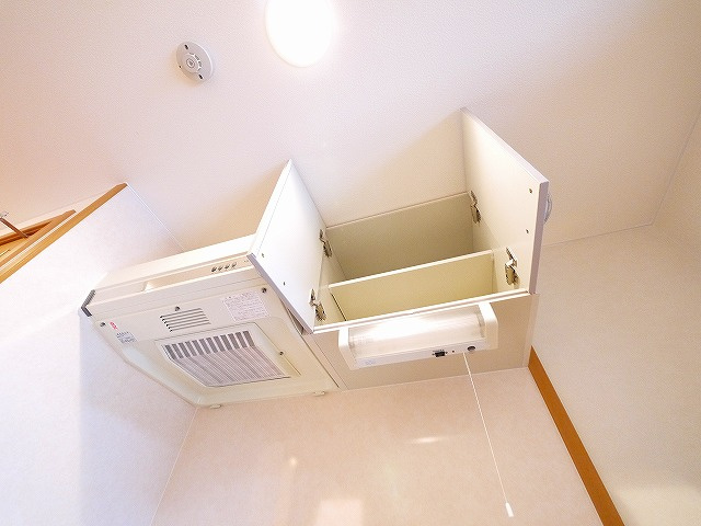 セレーノ東生駒Ａ棟のキッチン|コンパクトなキッチンで掃除もラクラク