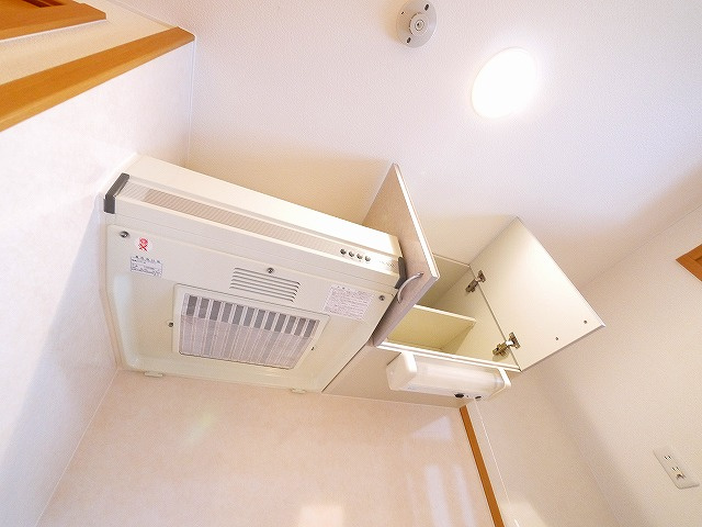 セレーノ東生駒Ａ棟のキッチン|コンパクトなキッチンで掃除もラクラク