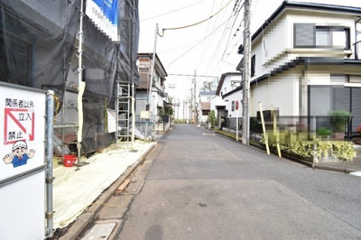 【前面道路含む現地写真】 | 府中市西府町　第７期 | 前面道路公道5メートルあります。運転が苦手な奥様でも楽々駐車可能です。