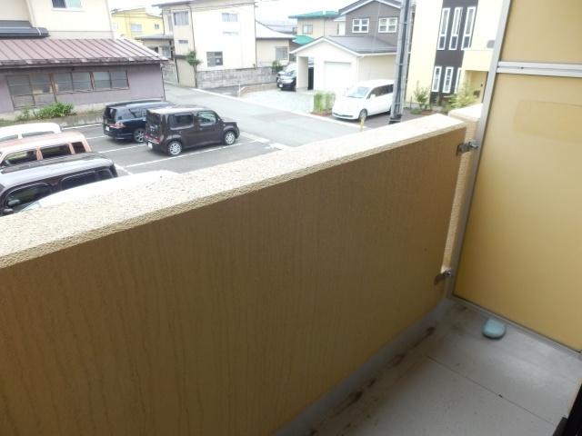 ベルナール東青田のバルコニー