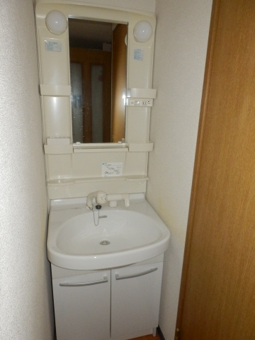 ベルナール東青田の洗面所