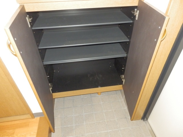 ベルナール東青田の収納