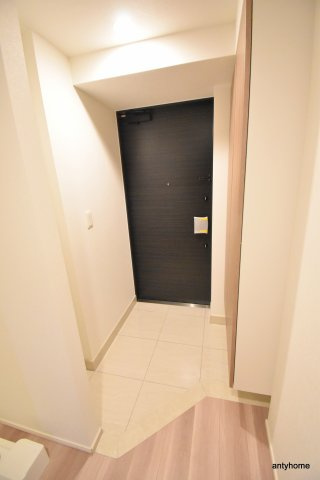 ルネフラッツ谷町四丁目　仲介手数料無料の玄関