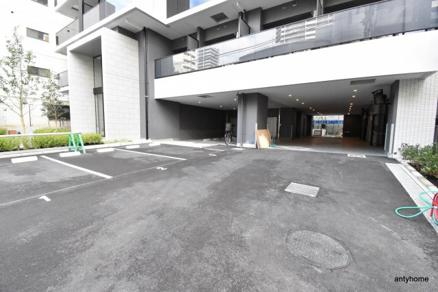 ルネフラッツ谷町四丁目　仲介手数料無料の駐車場