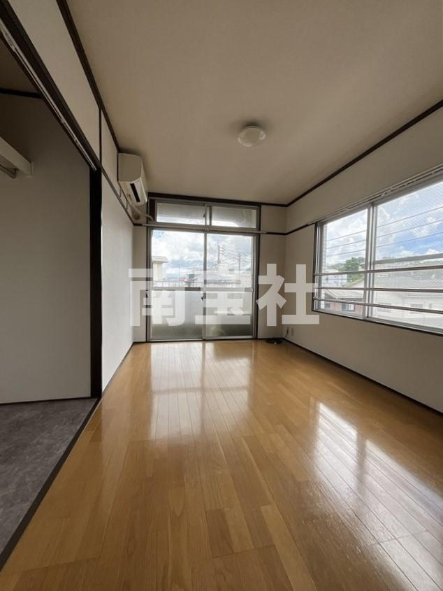 【居間・リビング】