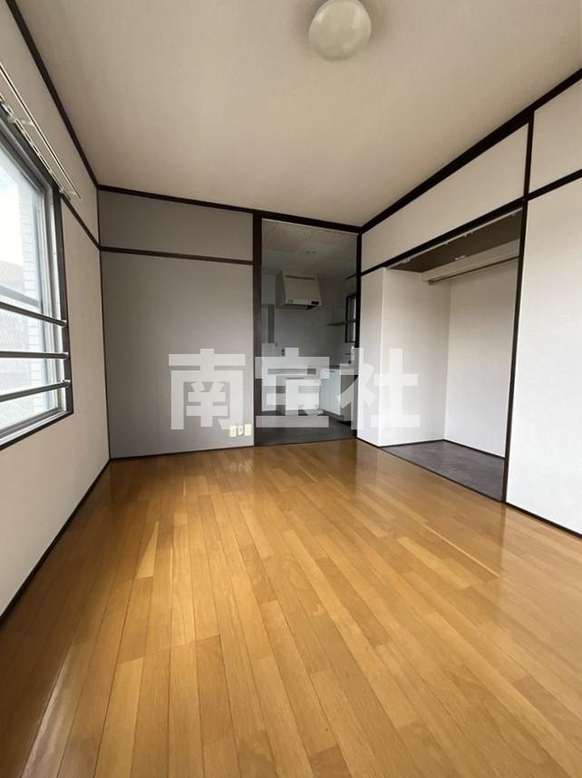 【居間・リビング】