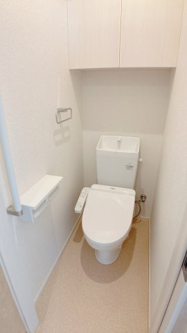 シャンポール新居のトイレ