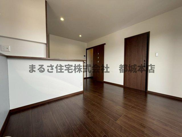 CUORE MIYAMARUの居間・リビング