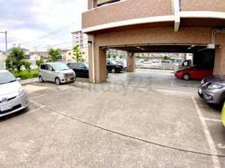 【駐車場】