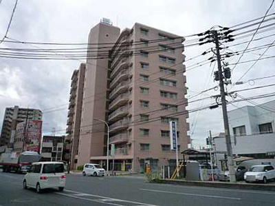 【外観】 | オアシスマンションプレジデント山陽 | 【資料には掲載していない情報】
物件の陽当りや通風・仕様設備や
お部屋の大きさの比較、状態など、
資料には掲載していない情報がたくさんあります。
ぜひ現地を見られる事をお勧めいたします！