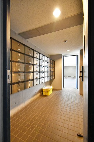 メネダスのロビー