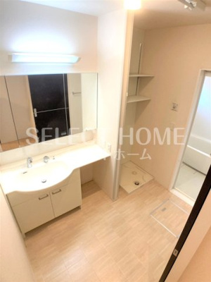 【独立洗面台】 | リヴェール | 朝の支度にも助かる、独立の洗髪洗面化粧台