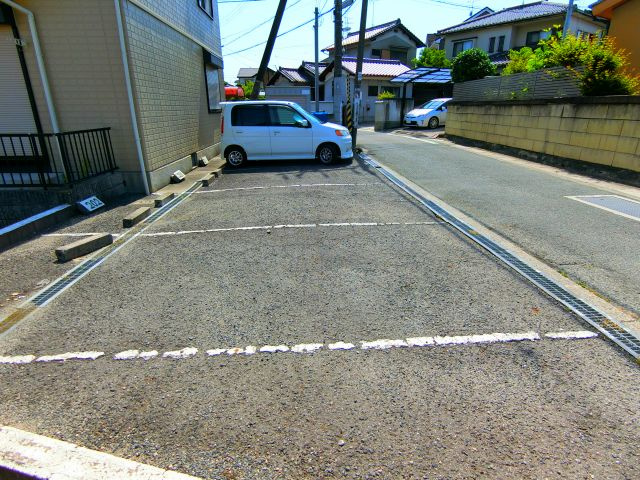 ソファレ錦織の駐車場