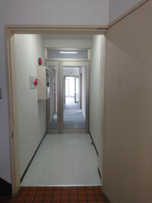 【その他共用部分】 | ひまわり中央ビル | 3階入り口