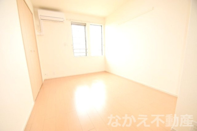 【洋室】 | ロイヤルオークＢ | コンパクトで使いやすい洋室です
