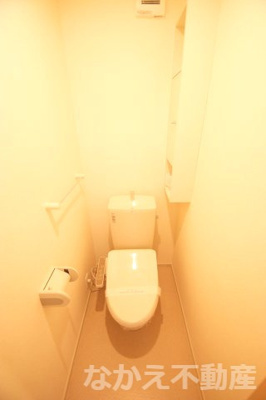 【トイレ】 | ロイヤルオークＢ | 落ち着いたトイレです