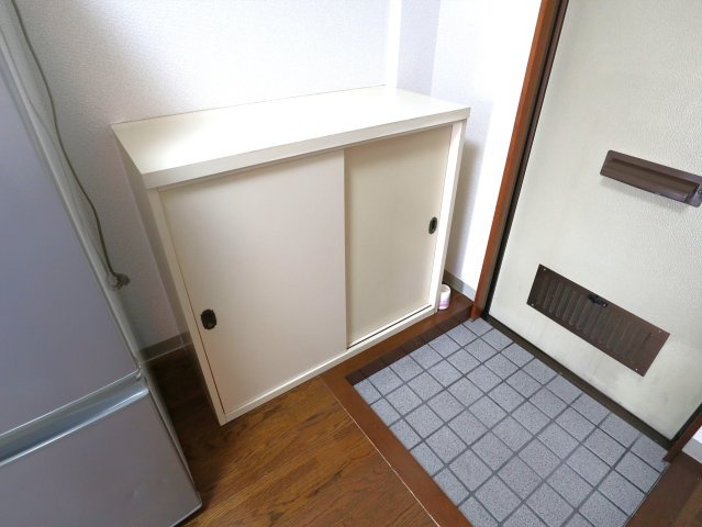 米満ハイツⅠ号棟の玄関