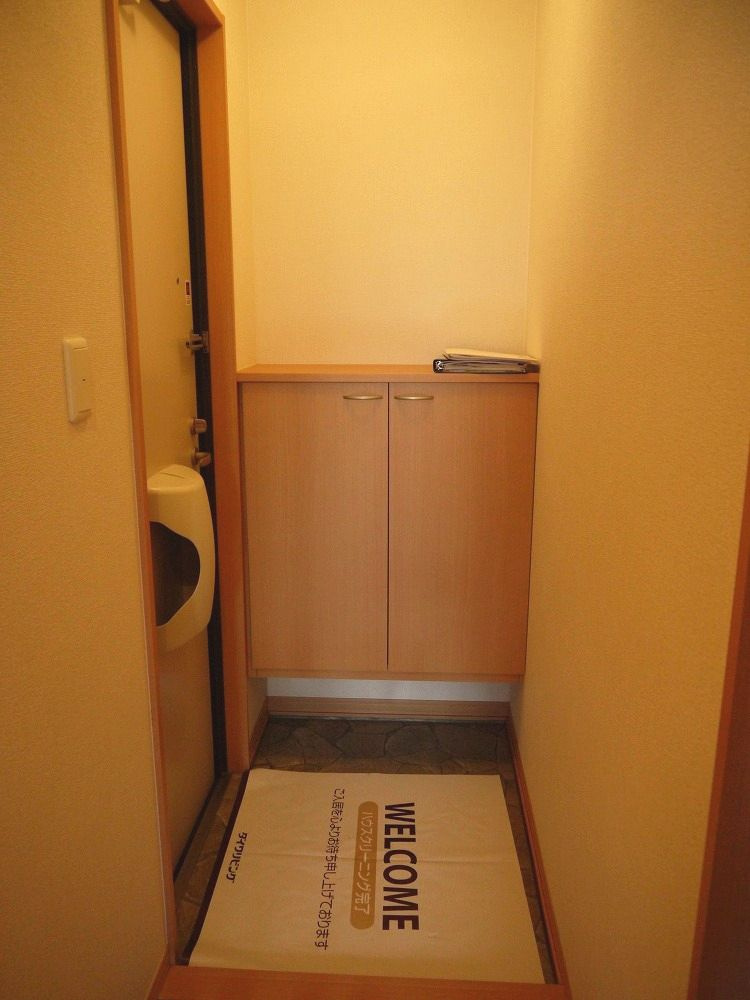 セジュール大園　弐番館の玄関