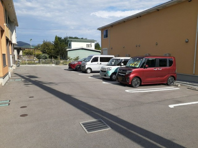 【駐車場】 | トリニティ岩村田 Ⅱ