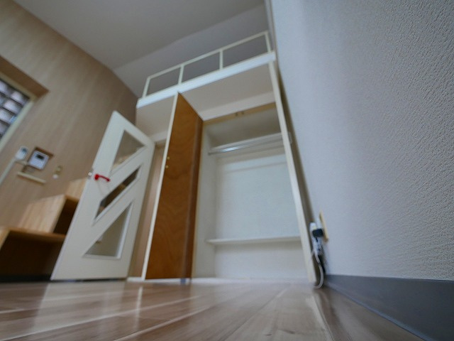シティパレス新大宮P-5の収納