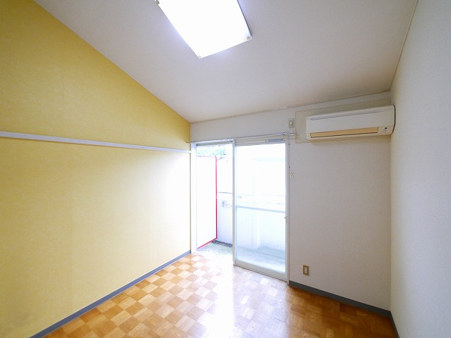 シティパレス新大宮P-5の居間・リビング