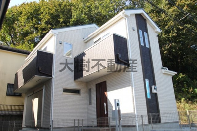 【外観】 | 海老名市国分南４丁目　新築戸建て　【仲介手数料無料】 | 建物完成済みです♪内見依頼お待ちしております！