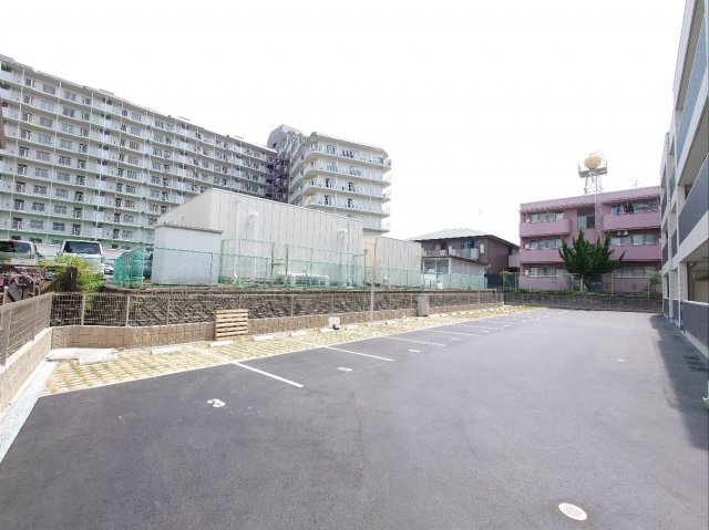 N.MAISONの駐車場