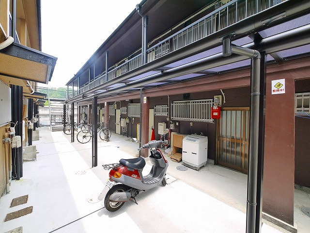 ロイヤル学園前PART-Ⅰのその他共用部分|駐輪場完備