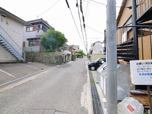 ロイヤル学園前PART-Ⅰの周辺|閑静な住宅街の中にあります