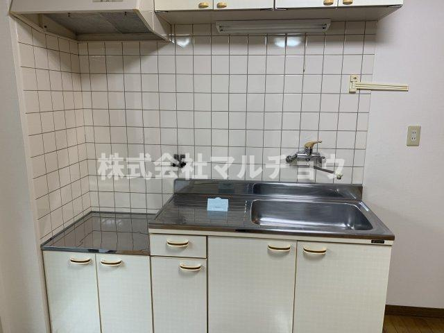 メゾン新万のキッチン|きれいなキッチンです