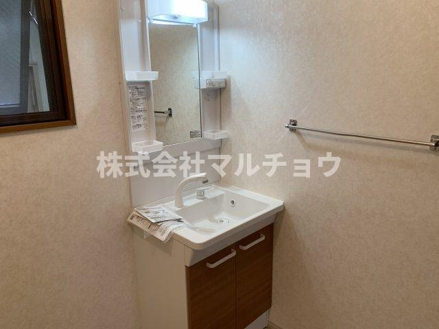 メゾン新万の独立洗面台|独立洗面台、朝の身支度には欠かせません