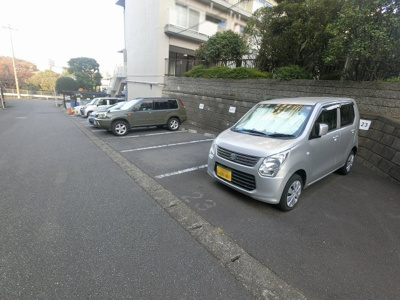 【駐車場】 | 東急鷺沼スカイドエリングＡ棟 | 平置き駐車場です。